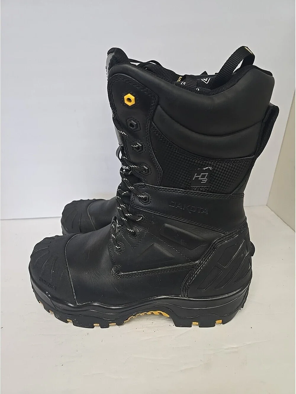 Dakota used boots good